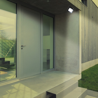 Настенно-потолочный прожектор Novotech Armin 357529. Фото