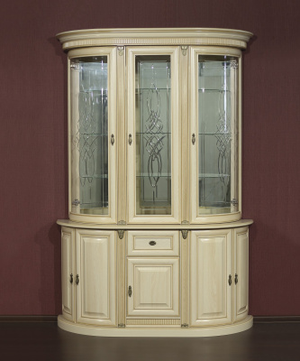 Витрина трехдверная Милан 11. Фото